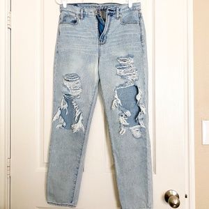 American Eagle Distressed Mom Jean